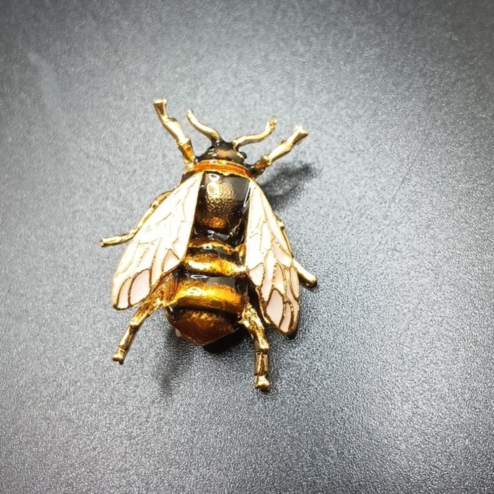 Bumblebee pin honey bee insect brooch